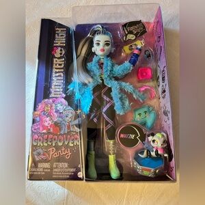 Monster High Creepover Party Doll - Frankie Stein